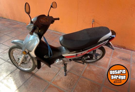 Motos - Motomel B110. AUTOMATICA 2021 Nafta 1400Km - En Venta