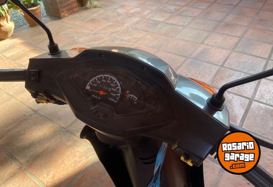 Motos - Motomel B110. AUTOMATICA 2021 Nafta 1400Km - En Venta