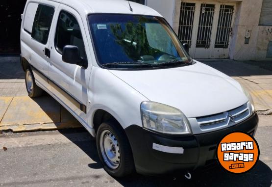 Utilitarios - Chevrolet Berlingo 2017 Diesel 180000Km - En Venta