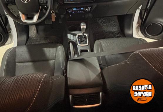 Camionetas - Toyota Hilux 2025 Diesel 15000Km - En Venta