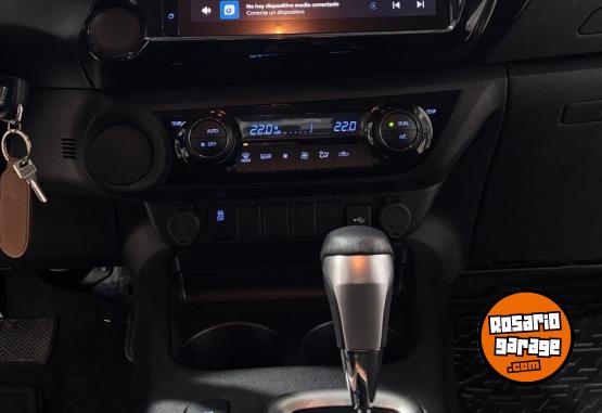 Camionetas - Toyota Hilux 2025 Diesel 15000Km - En Venta