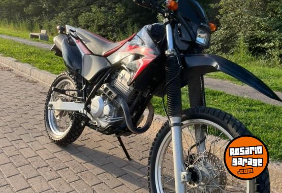 Motos - Honda XR Tornado 250 2022 Nafta 16000Km - En Venta