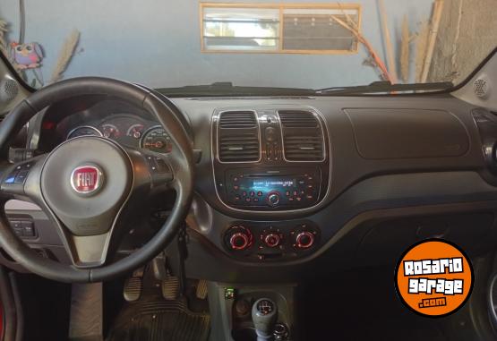 Autos - Fiat Grand siena 2015 GNC 159000Km - En Venta