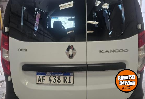 Utilitarios - Renault Kangoo II Express - EMOTI 2022 Nafta 117000Km - En Venta