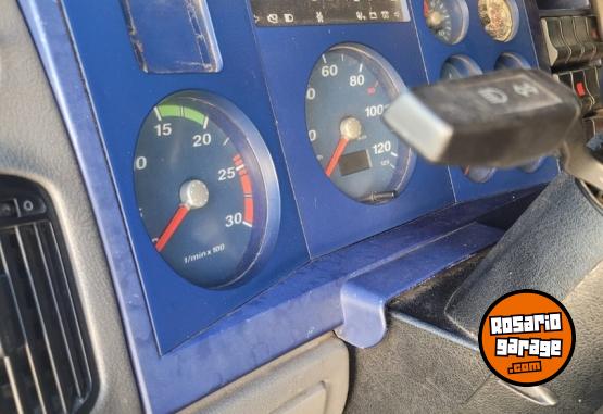 Camiones y Gr�as - VOLKSWAGEN 17-220 - MODELO 2012 - En Venta