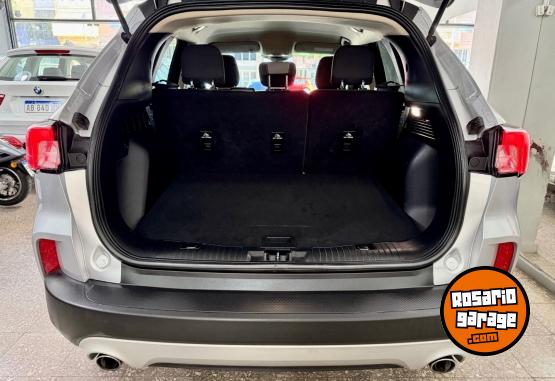 Camionetas - Ford Kuga H�brida 2.5 SE 2020 Electrico / Hibrido 82000Km - En Venta