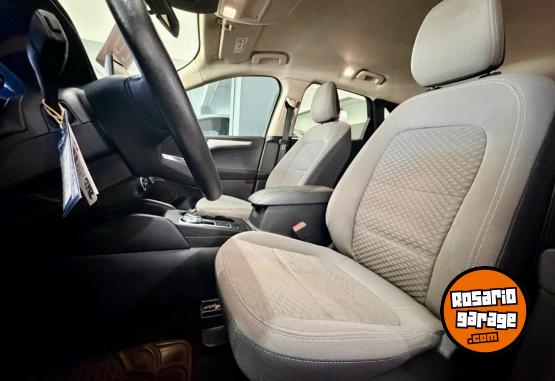 Camionetas - Ford Kuga H�brida 2.5 SE 2020 Electrico / Hibrido 82000Km - En Venta