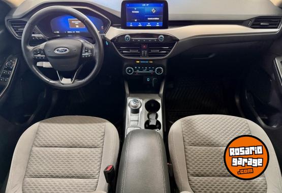 Camionetas - Ford Kuga H�brida 2.5 SE 2020 Electrico / Hibrido 82000Km - En Venta