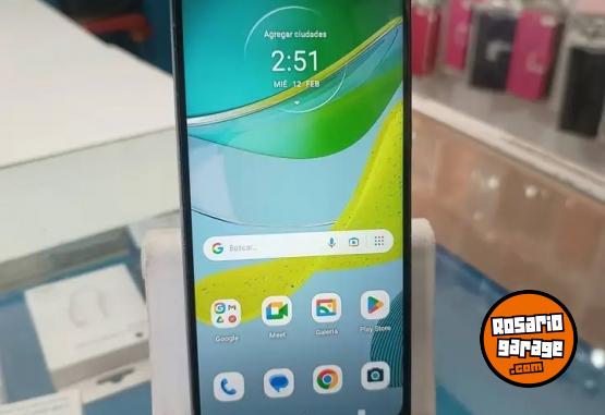 Telefon�a - MOTO E13 LIBRE IMPECABLE - En Venta