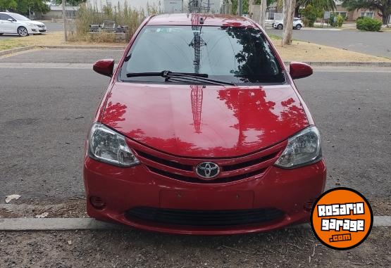 Autos - Toyota Etios sed�n 4 puertas XS 2016 Nafta 85000Km - En Venta