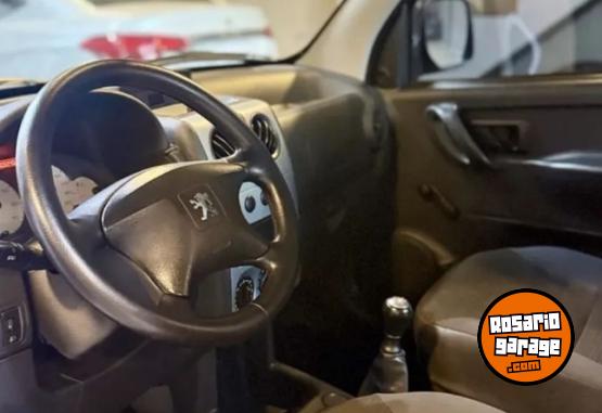 Utilitarios - Peugeot Partner 2016 Nafta 108000Km - En Venta