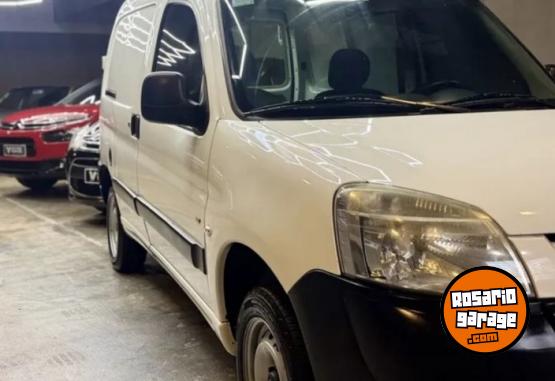 Utilitarios - Peugeot Partner 2016 Nafta 108000Km - En Venta