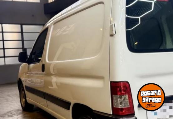 Utilitarios - Peugeot Partner 2016 Nafta 108000Km - En Venta