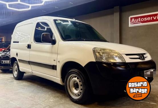 Utilitarios - Peugeot Partner 2016 Nafta 108000Km - En Venta
