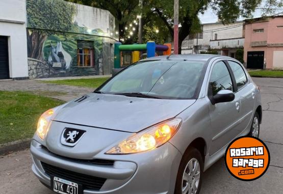 Autos - Peugeot 207 2014 Nafta 140000Km - En Venta