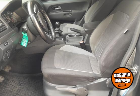 Camionetas - Volkswagen Amarok Confortline 4x4 dc 2017 Diesel 160000Km - En Venta