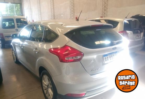 Autos - Ford Focus 2016 Nafta 122000Km - En Venta