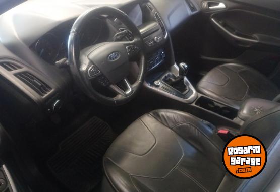 Autos - Ford Focus 2016 Nafta 122000Km - En Venta