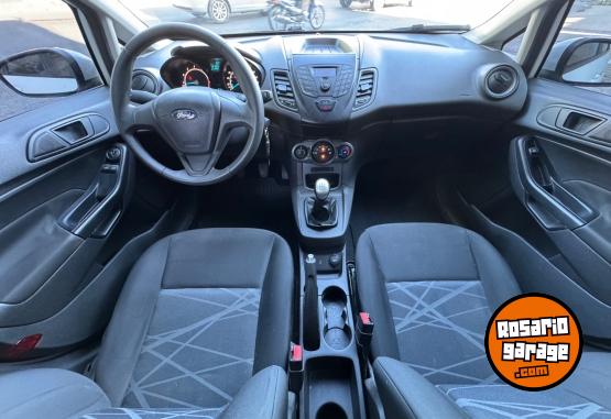 Autos - Ford Fiesta 2016 Nafta 130000Km - En Venta