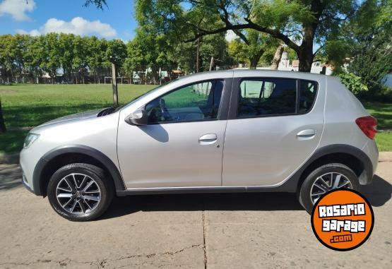 Autos - Renault Sandero intens 2020 Nafta 35000Km - En Venta