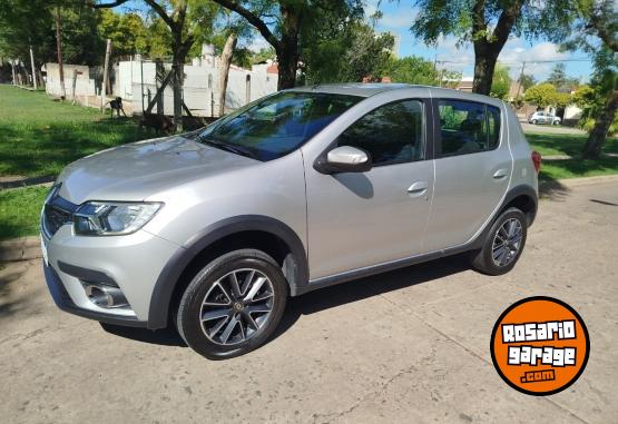 Autos - Renault Sandero intens 2020 Nafta 35000Km - En Venta