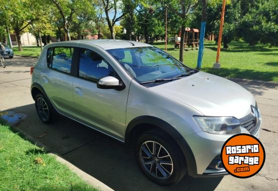Autos - Renault Sandero intens 2020 Nafta 35000Km - En Venta