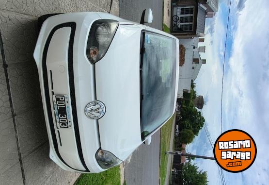 Autos - Volkswagen 2015 move up sedan 4 puer 2015 Nafta 129000Km - En Venta