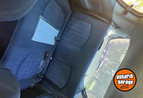 Autos - Peugeot 206 2004 Nafta 192400Km - En Venta