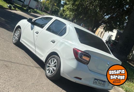 Autos - Renault Logan 2016 GNC 219600Km - En Venta