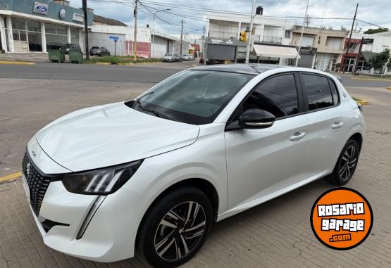 Autos - Peugeot 208 2023 Nafta 24000Km - En Venta