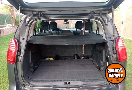 Autos - Peugeot 5008 2013 Nafta 128500Km - En Venta