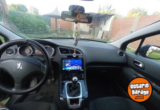 Autos - Peugeot 5008 2013 Nafta 128500Km - En Venta