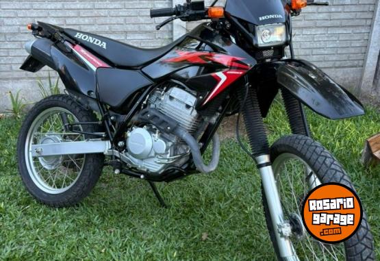 Motos - Honda TORNADO 2021 Nafta 13400Km - En Venta