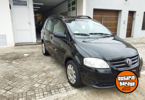 Autos - Volkswagen SURAN 2009 Nafta 140000Km - En Venta