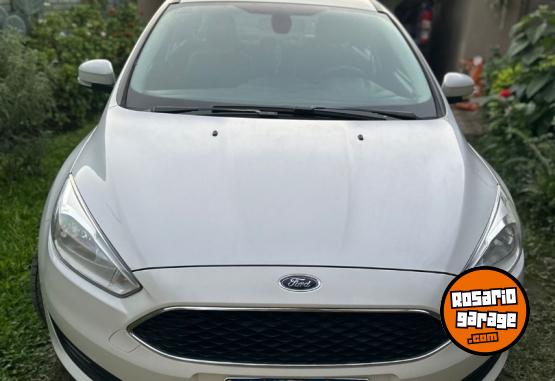 Autos - Ford Focus con ba�l. 2020 Nafta 160000Km - En Venta