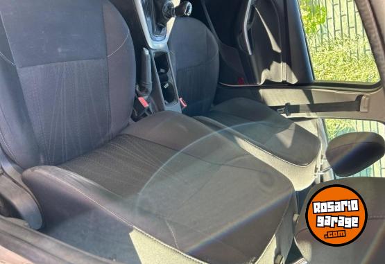 Autos - Ford Focus con ba�l. 2020 Nafta 160000Km - En Venta