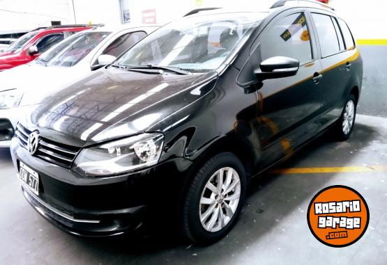 Autos - Volkswagen SURAN TRENDLINE 2014 Nafta 140000Km - En Venta