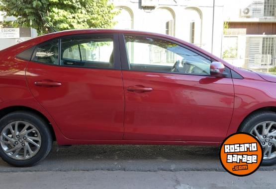 Autos - Toyota Yaris Sedan 2023 Nafta 70000Km - En Venta