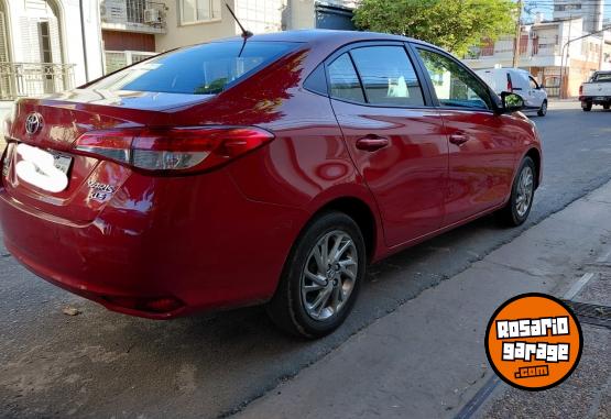 Autos - Toyota Yaris Sedan 2023 Nafta 70000Km - En Venta