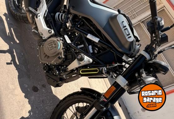 Motos - Husqvarna Svartpilen 401 2021 Nafta 4500Km - En Venta