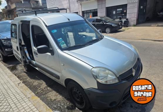 Utilitarios - Renault Kangoo 2015 GNC 89000Km - En Venta