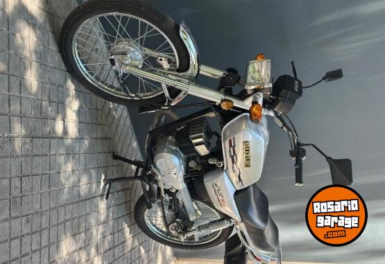 Motos - Suzuki Ax 100 2024 Nafta 2900Km - En Venta