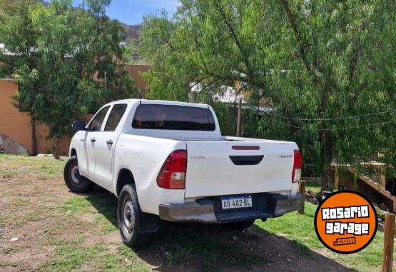 Camionetas - Toyota Hilux 2017 Diesel 196000Km - En Venta