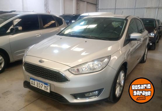 Autos - Ford Focus 2016 Nafta 122000Km - En Venta