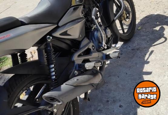 Motos - Bajaj Ns125 2021 Nafta 9000Km - En Venta