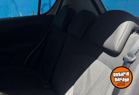 Autos - Fiat PALIO ATTRACTIVE 1.4 5P 2014 Nafta 122000Km - En Venta