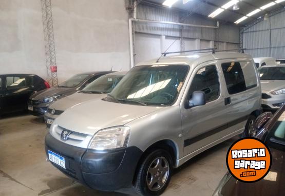 Utilitarios - Peugeot Partner 2017 Diesel 112000Km - En Venta