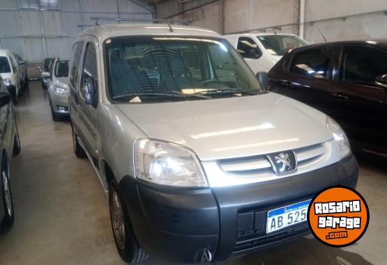 Utilitarios - Peugeot Partner 2017 Diesel 112000Km - En Venta
