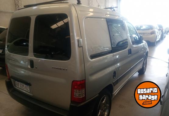 Utilitarios - Peugeot Partner 2017 Diesel 112000Km - En Venta