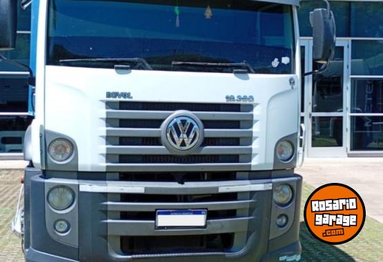 Camiones y Gr�as - Cami�n Volkswagen 19360 6x2  a�o 2017 - En Venta